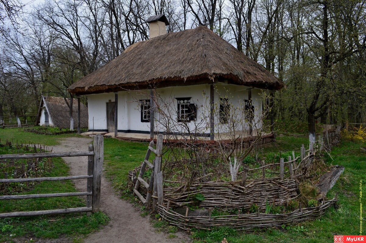 Г пирогово. Музей Пирогова в Киеве фото. Пирогово Киев Весна.