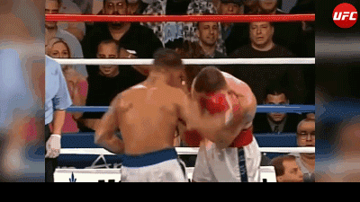 Первая встреча Артуро Гатти - Микки Уорд 18 мая 2002