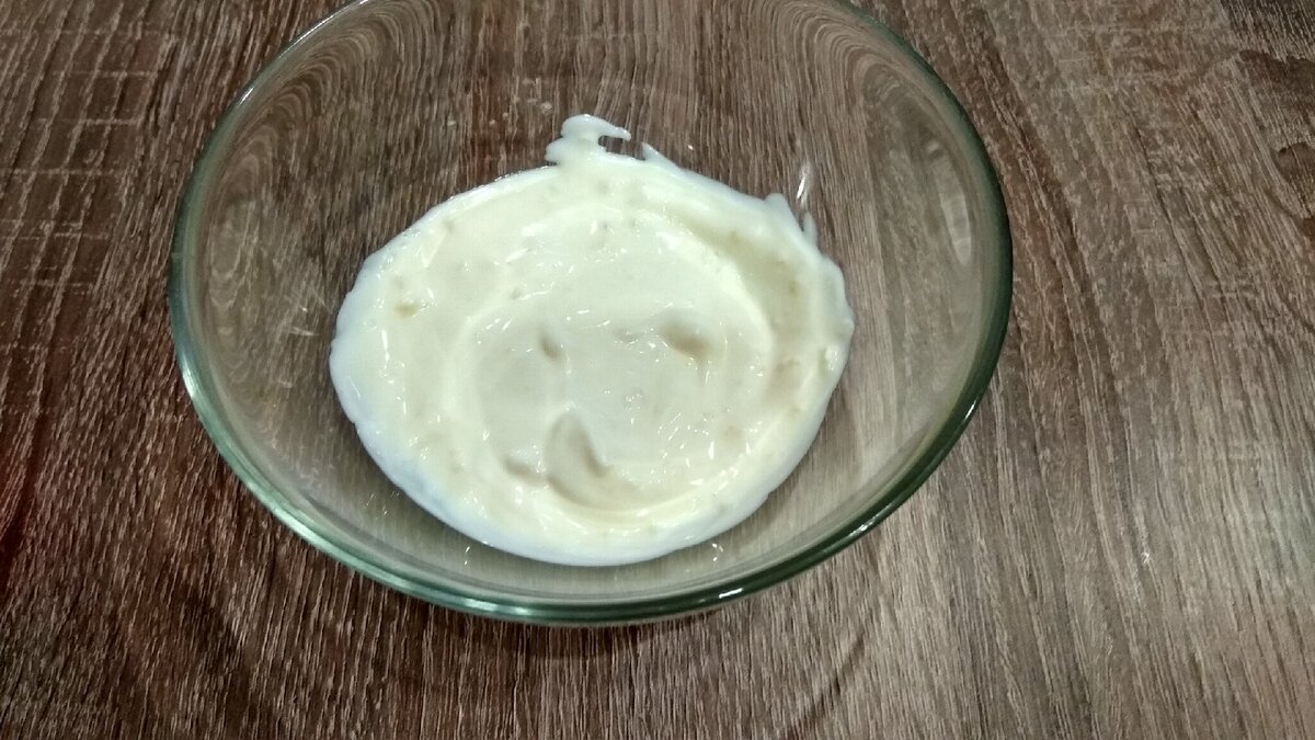 Майонез с чесноком