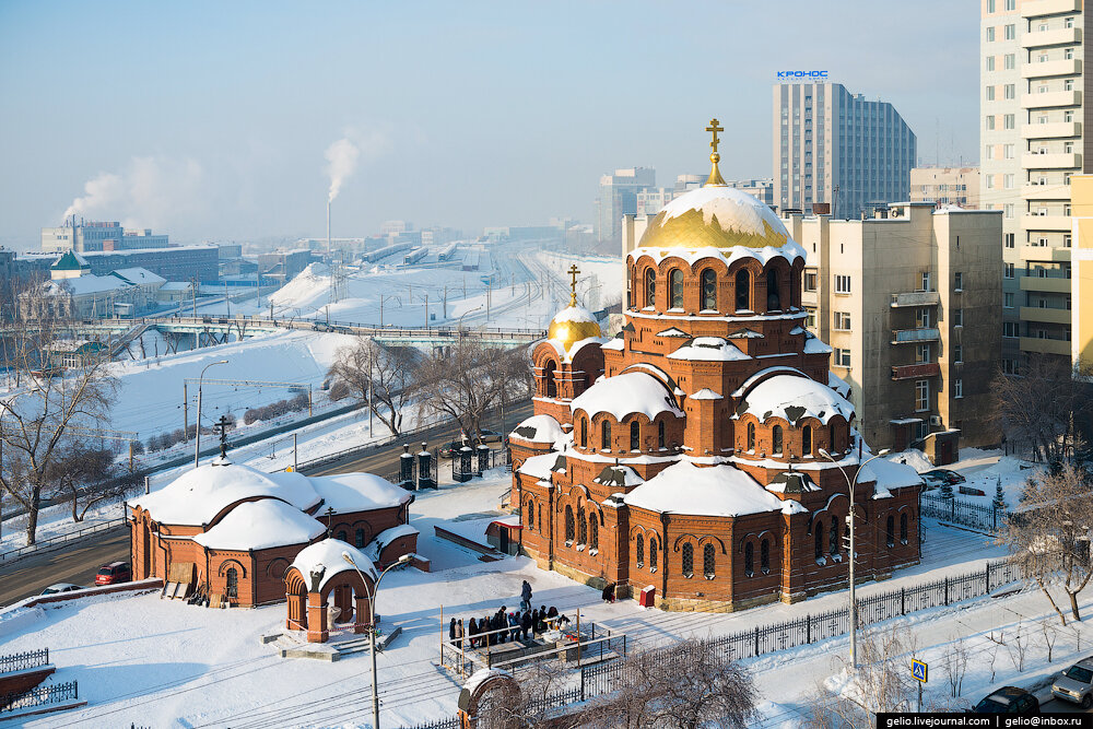 Соборы города новосибирска. Собор Александра Невского Новосибирск зима. Собор Александра Невского в Новосибе зимой. Храм Александра Невского зимой. Достопримечательности Новосибирска собор Александра Невского.