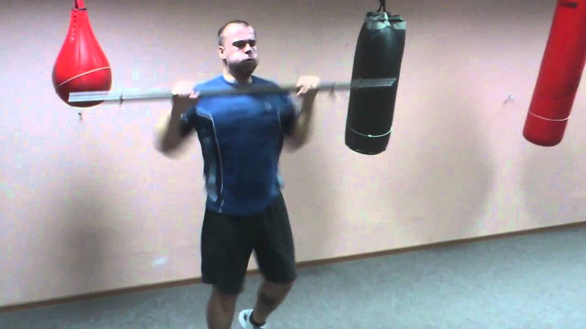 Удары перед собой, на скорость