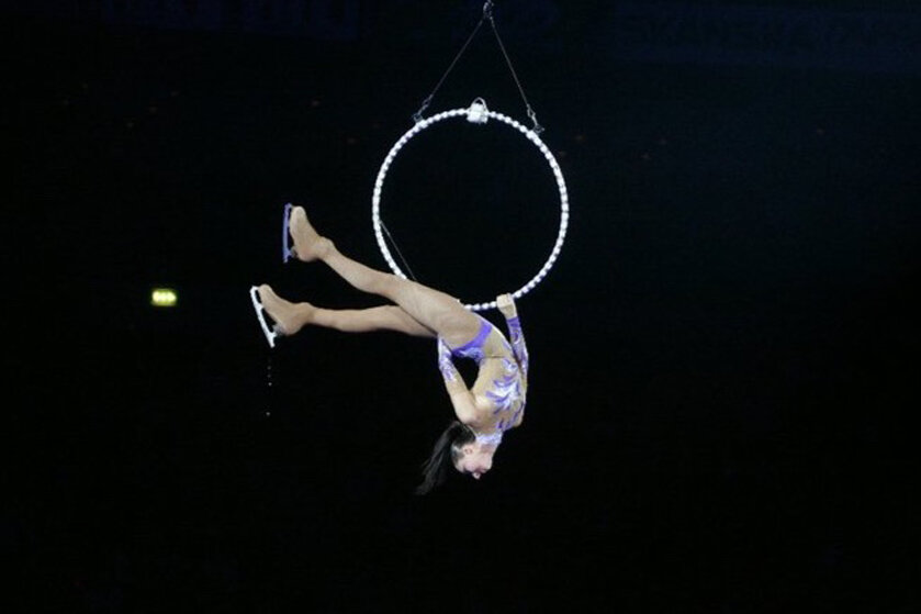 Перед церемонией открытия юношеской Олимпиады произошло страшное падение 35-летней фигуристки Юлии Севостьяновой (Пустовит).