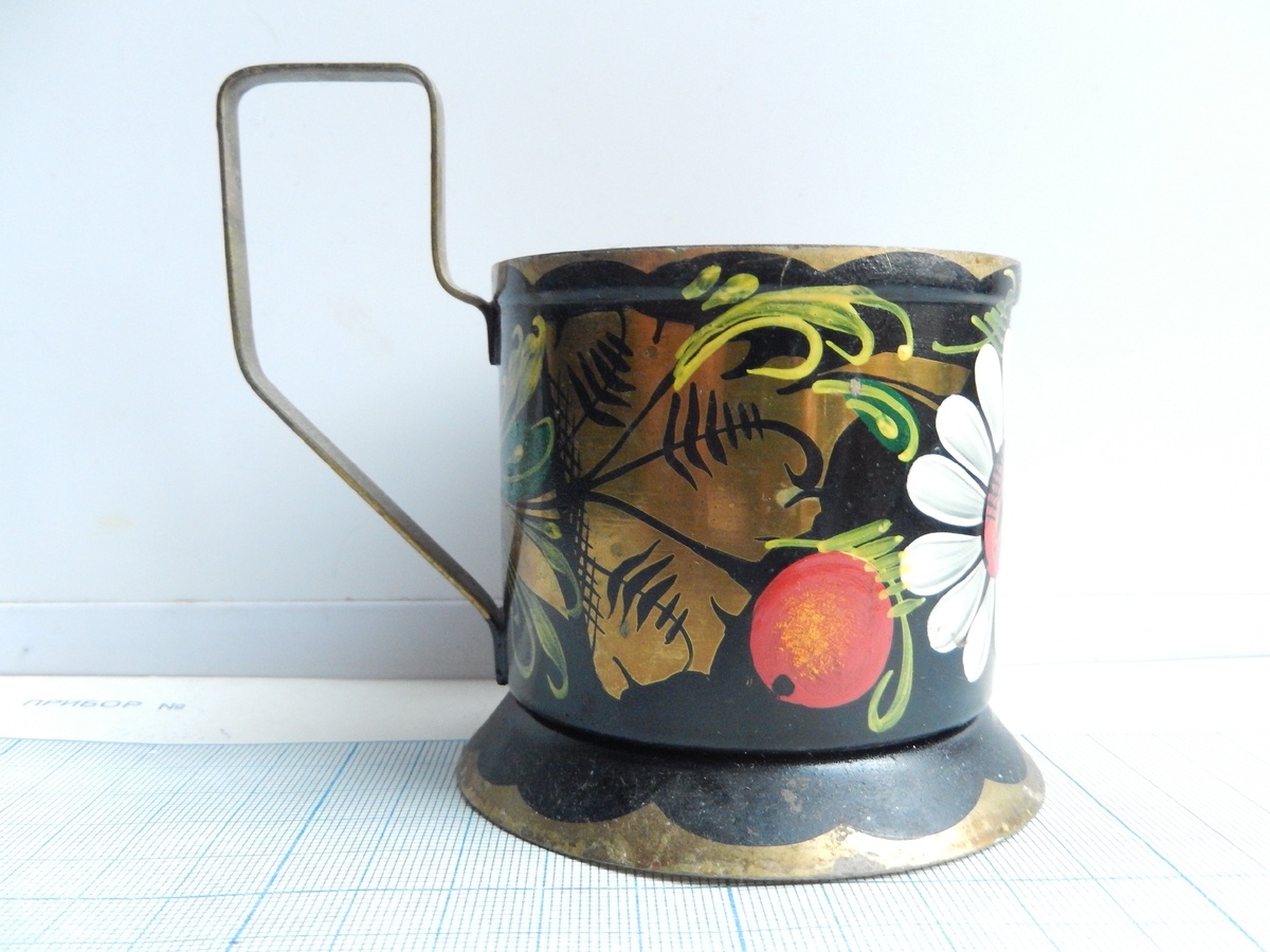 Листайте вправо 