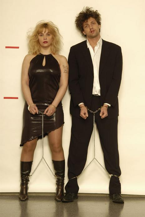 А в вечерних платьях мы тогда вообще выглядели примерно так