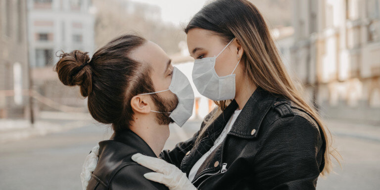 Какие проблемы вызывает карантин в отношениях пар