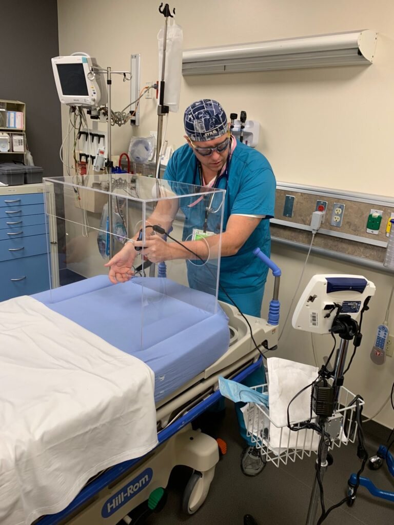 Источник фото:  https://intubationbox.com/