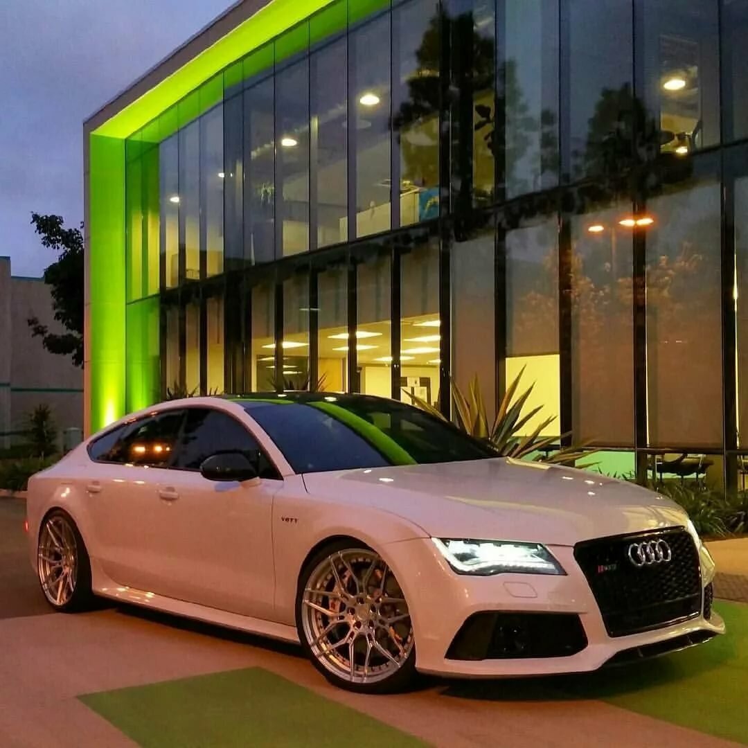 Audi a7 золотистая