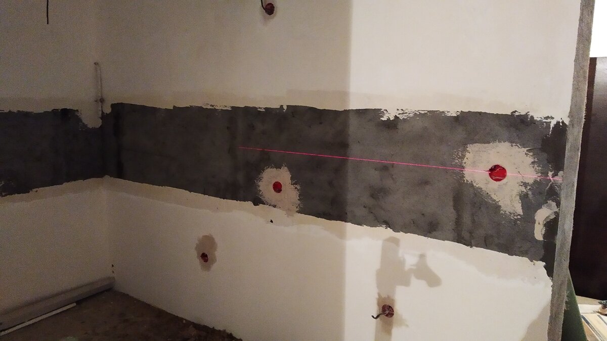 Поставил так-же коробки для розеток и выключателя