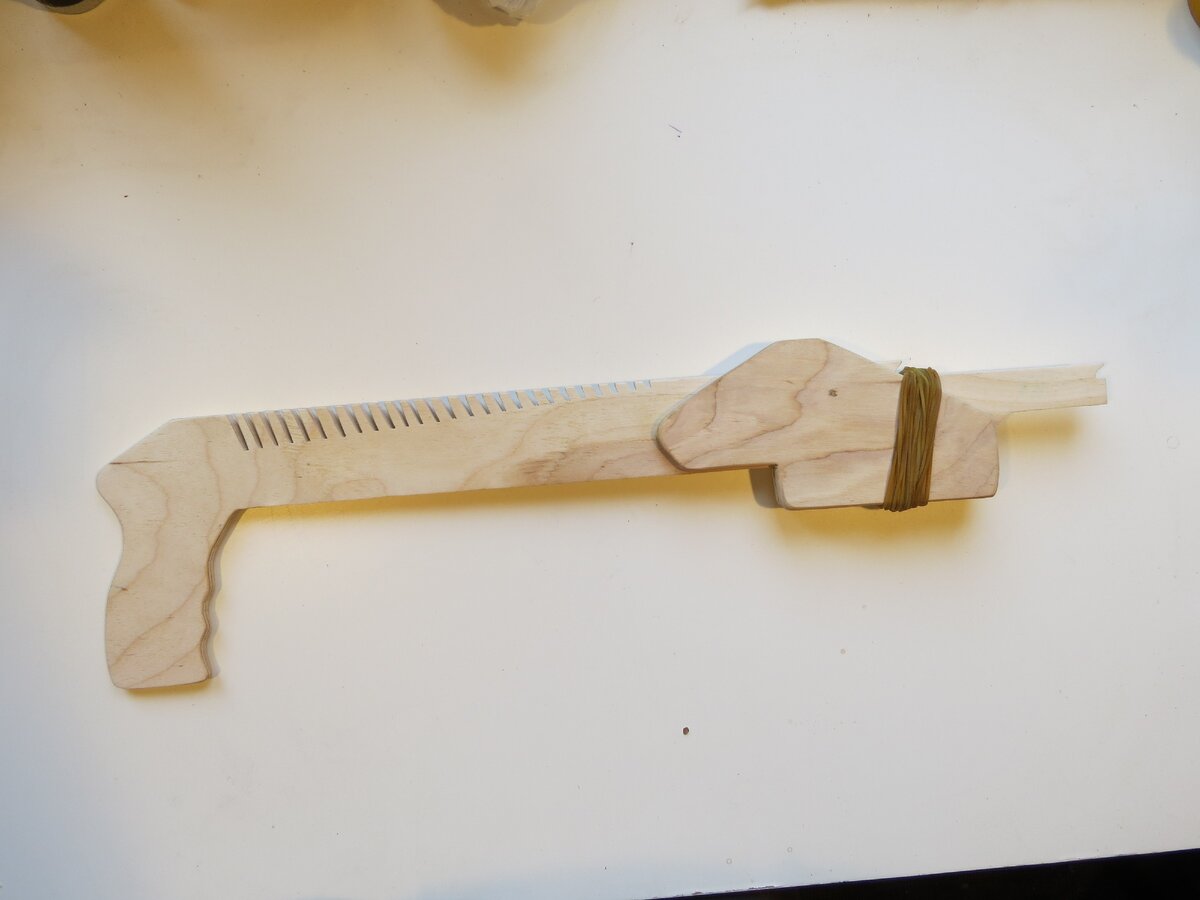 Самодельный помповый резинкострел