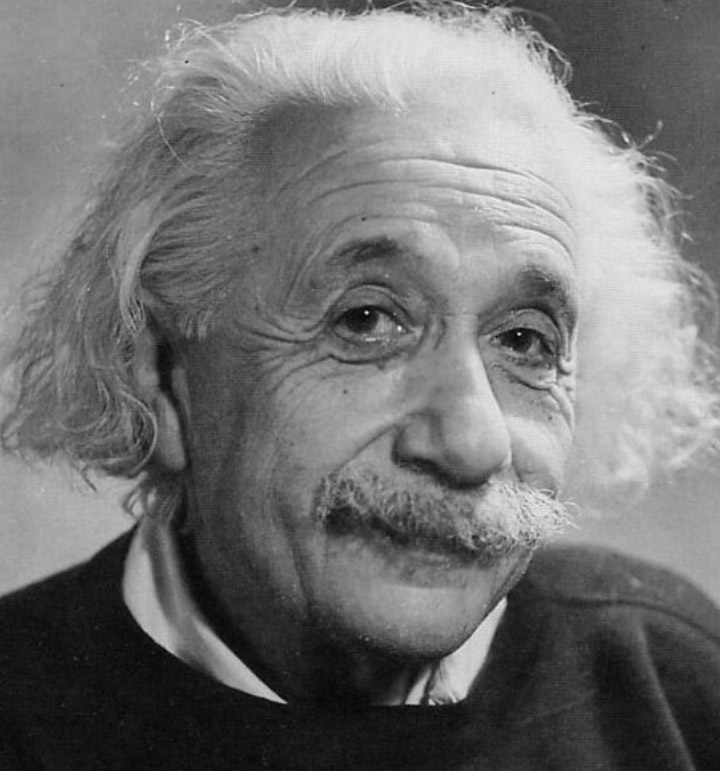 Альберт Эйнштейн