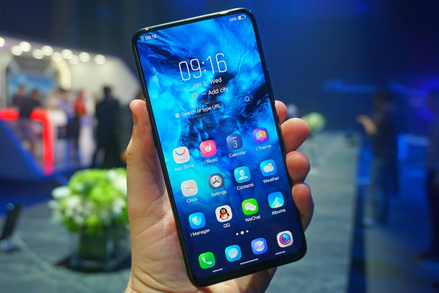 Snapdragon 710, Super Amoled, 8/128 Гб и камера Sony — безрамочный субфлагман. Минус 17 000 руб в «МТС»?0