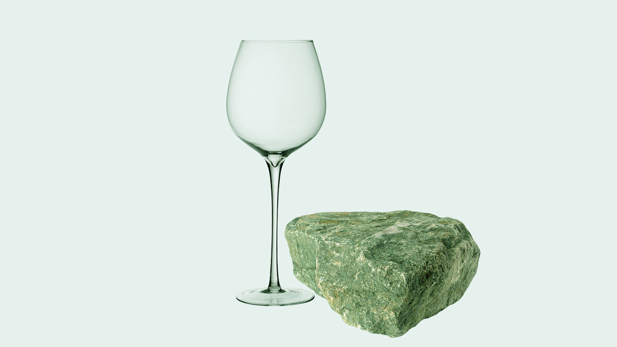 Комфортно ли мне положить рядом с бокалом камень? или я боюсь что он разобьется?