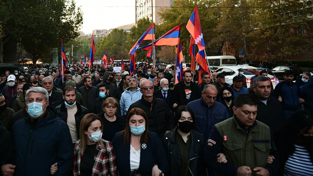 В Ереване начался митинг с требованием отставки Пашиняна