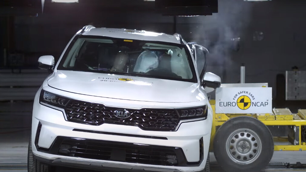 Скриншот с ютуб-канала Euro NCAP