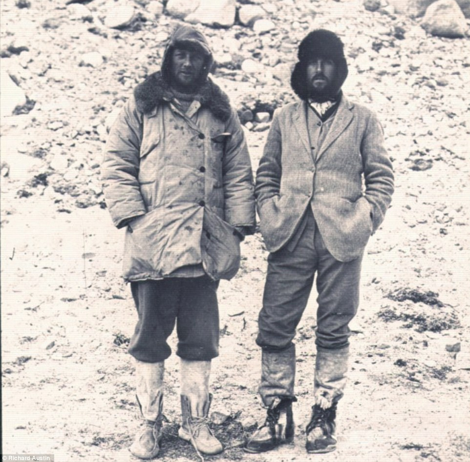 Эндрю Ирвин и Джордж Мэллори (справа)