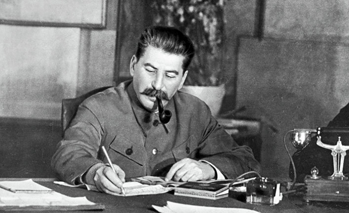 Иосиф Сталин