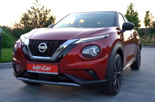 Nissan Juke вид спереди