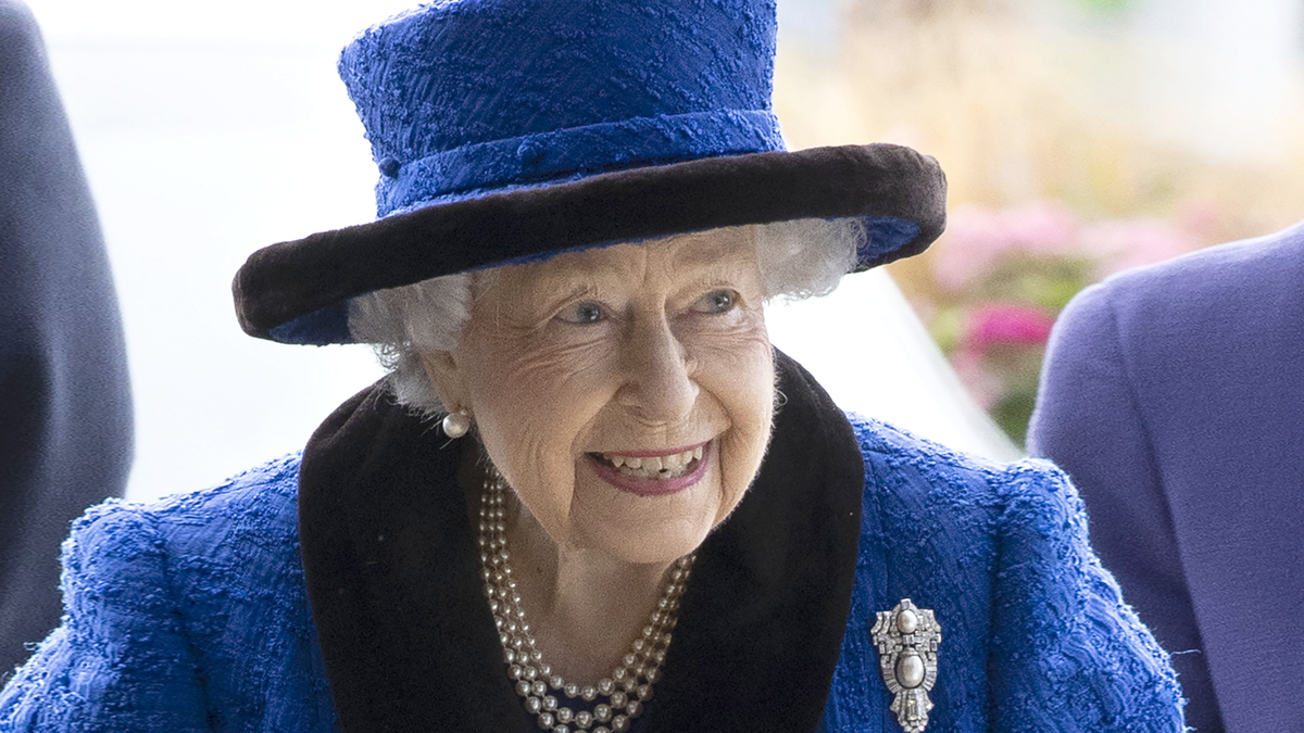 Королева Елизавета II