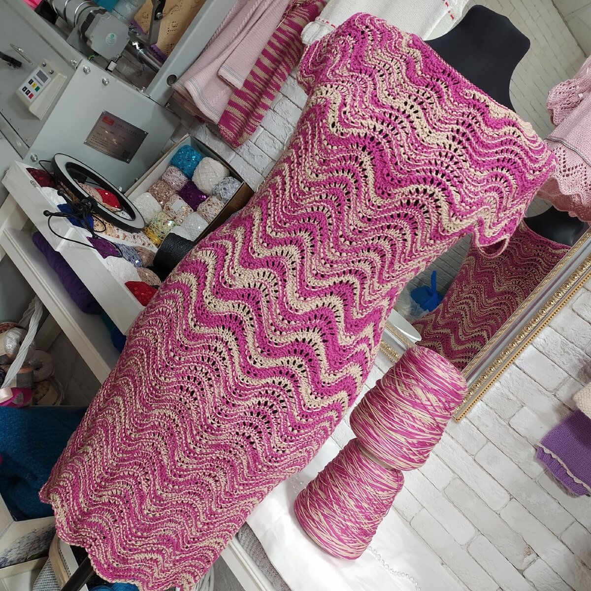 Вязанное платье из магазина Леди Пряжа.