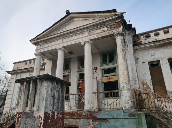     Старинный особняк в Хабаровске восстановит мэрия с согласия духа купца / Анастасия Дудалова
