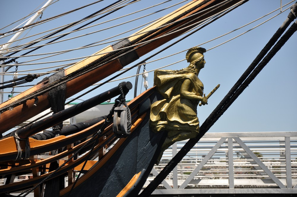 Сейчас такие фигуры стали декоративными