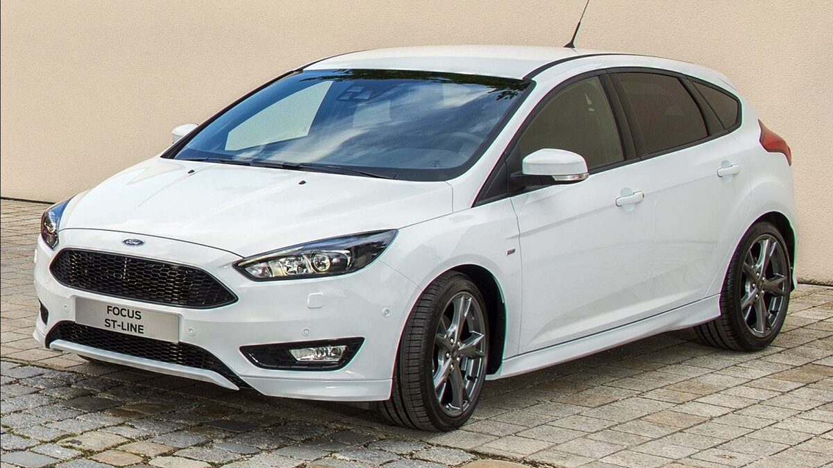 Ford Focus стабильно находится на первых местах рейтинга самых продаваемых машин с пробегом в России. В нашей стране продажи этой американской модели начались еще в 1999 году. В настоящее время выпускается уже четвертое поколение автомобиля, дизайном которого занимались уже немцы. Фото: rally36.ru