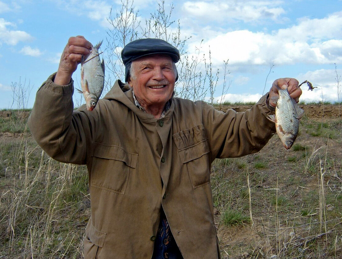 Дед рыболов