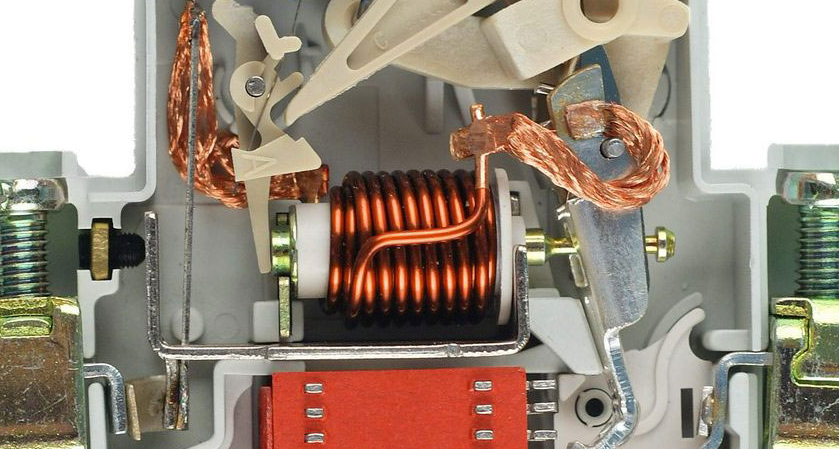 электромагнитный расцепитель автоматического выключателя. тепловой расцепитель в автомате. автоматический выключатель 6а устройство. электромагнитный расцепитель автоматического выключателя. магнитный расцепитель автоматического выключателя.