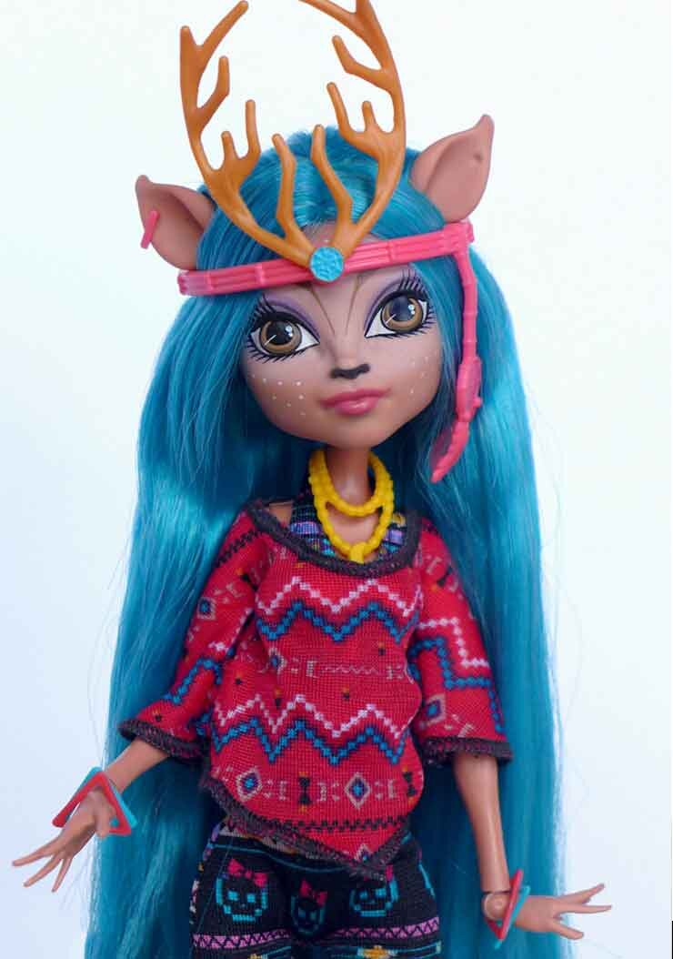 Фото обзор и распаковка коллекционной куклы Изи Даундэнсер (Isi Dawndancer)