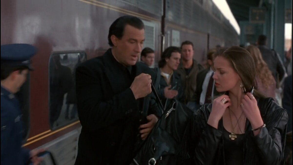 в осаде 2 факты