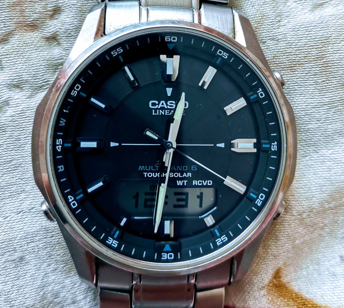 На часах CASIO стрелки разошлись с цифровыми часами | ТехЛаб | Дзен