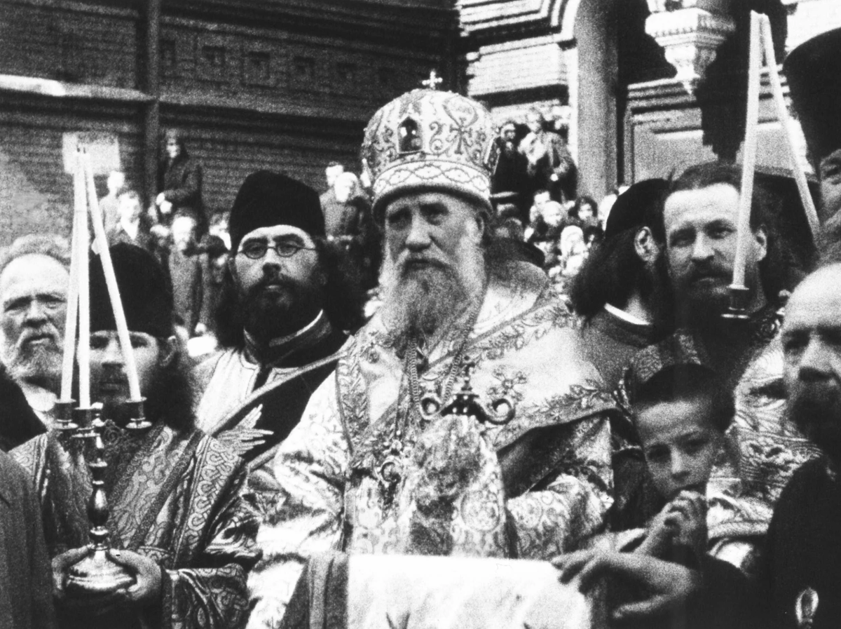 Патриарха Тихона многие осуждали за сотрудничество с властями 