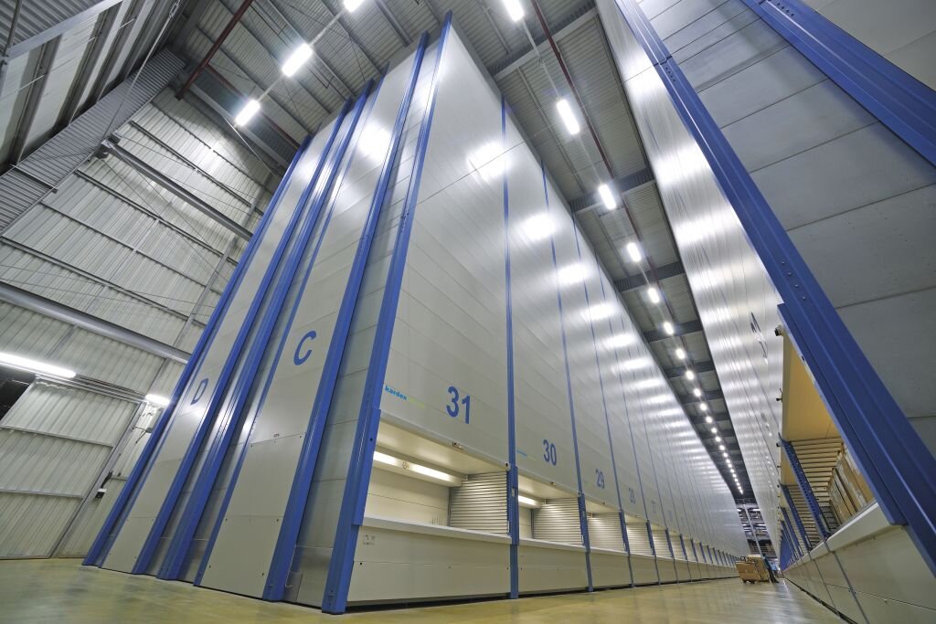 Автоматизированные склады для хранения спортивной обуви и одежды