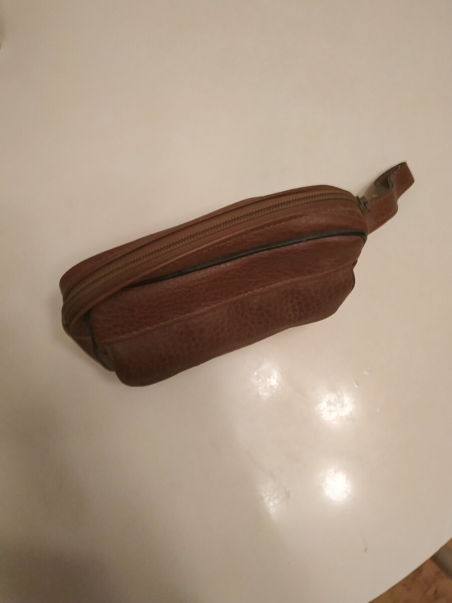 сумка старая ,  материал неизвестен , возможно кожа