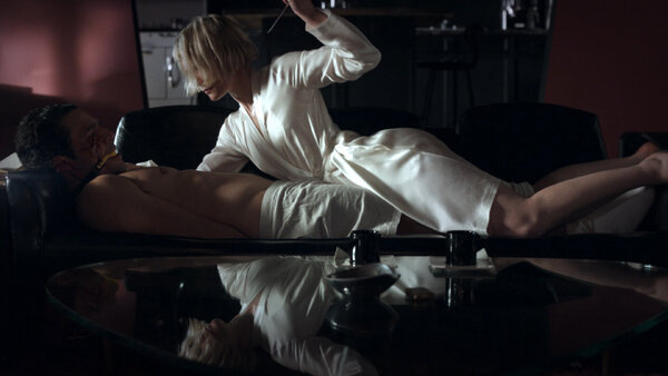 кадр из фильма ‘’Пирсинг’’