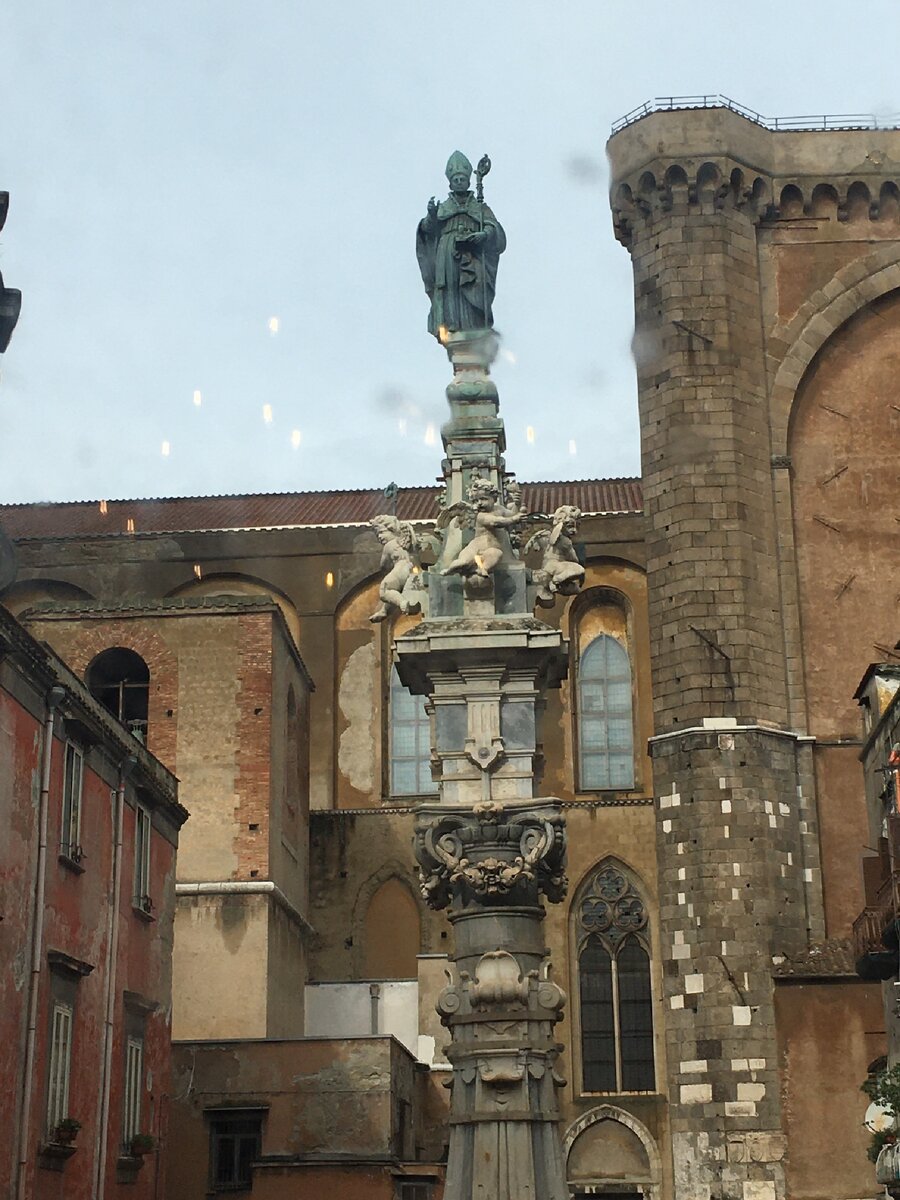 Скульптура Святому Дженнаро