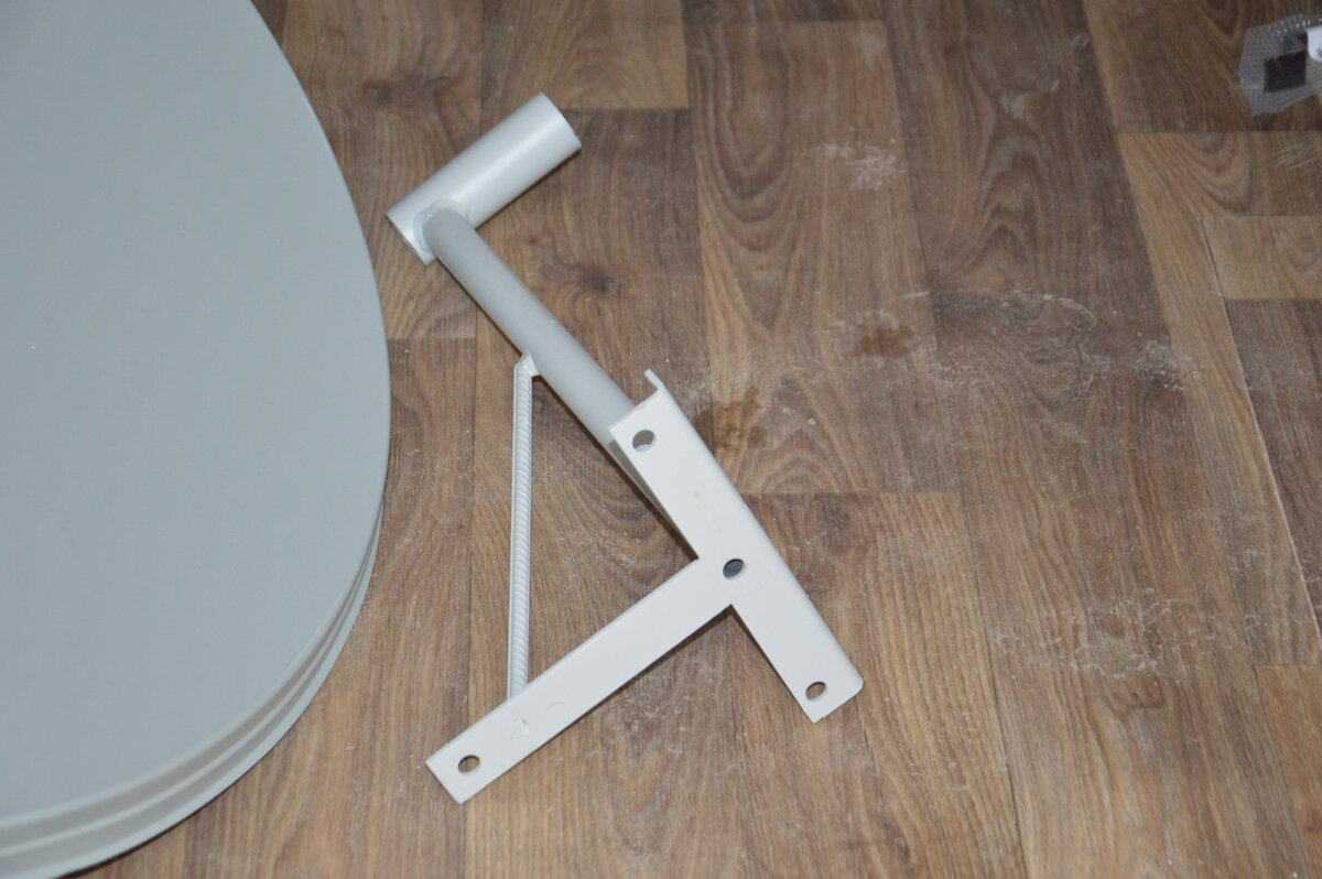 Кронштейн 40 см идущий в комплекте