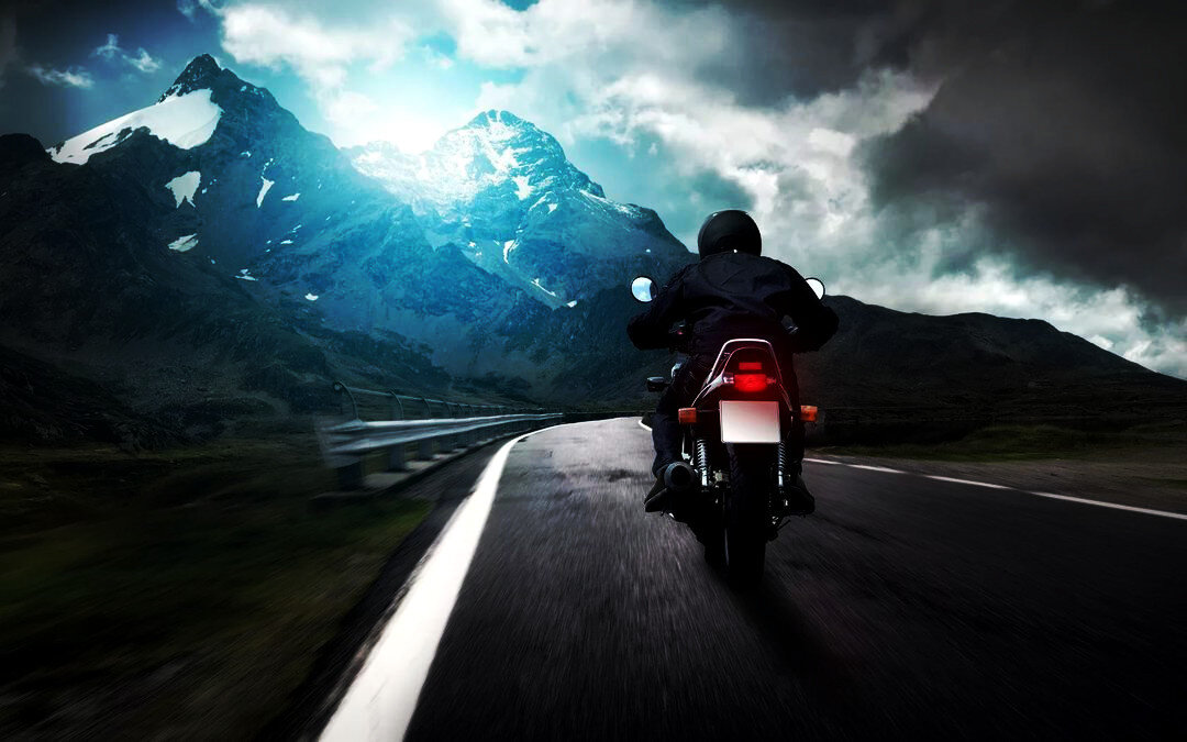 Сосредоточилась на красном огоньке впереди