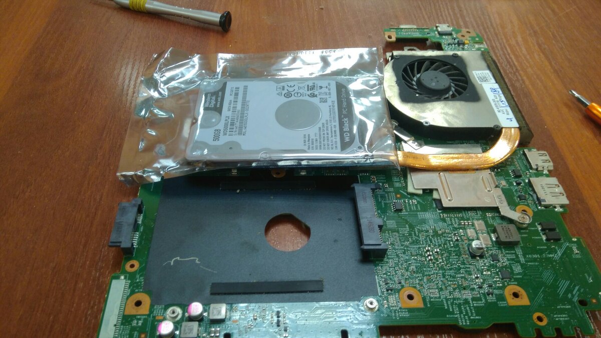 Модернизация ноутбука DELL INSPIRON N Disassembly: разборка, установка SSD | ПроТОН | Дзен