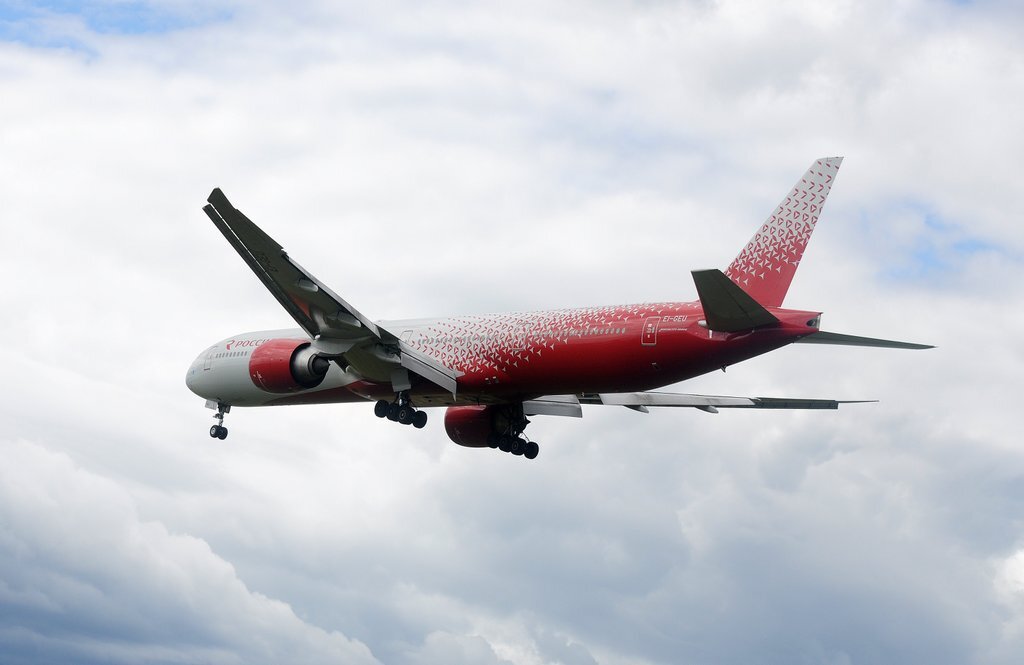 Самолет россия 777. Boeing 777-300 er Шереметьево. Боинг 777 в Шереметьево. Боинг 777 31h er. Боинг 777 Rossiya.