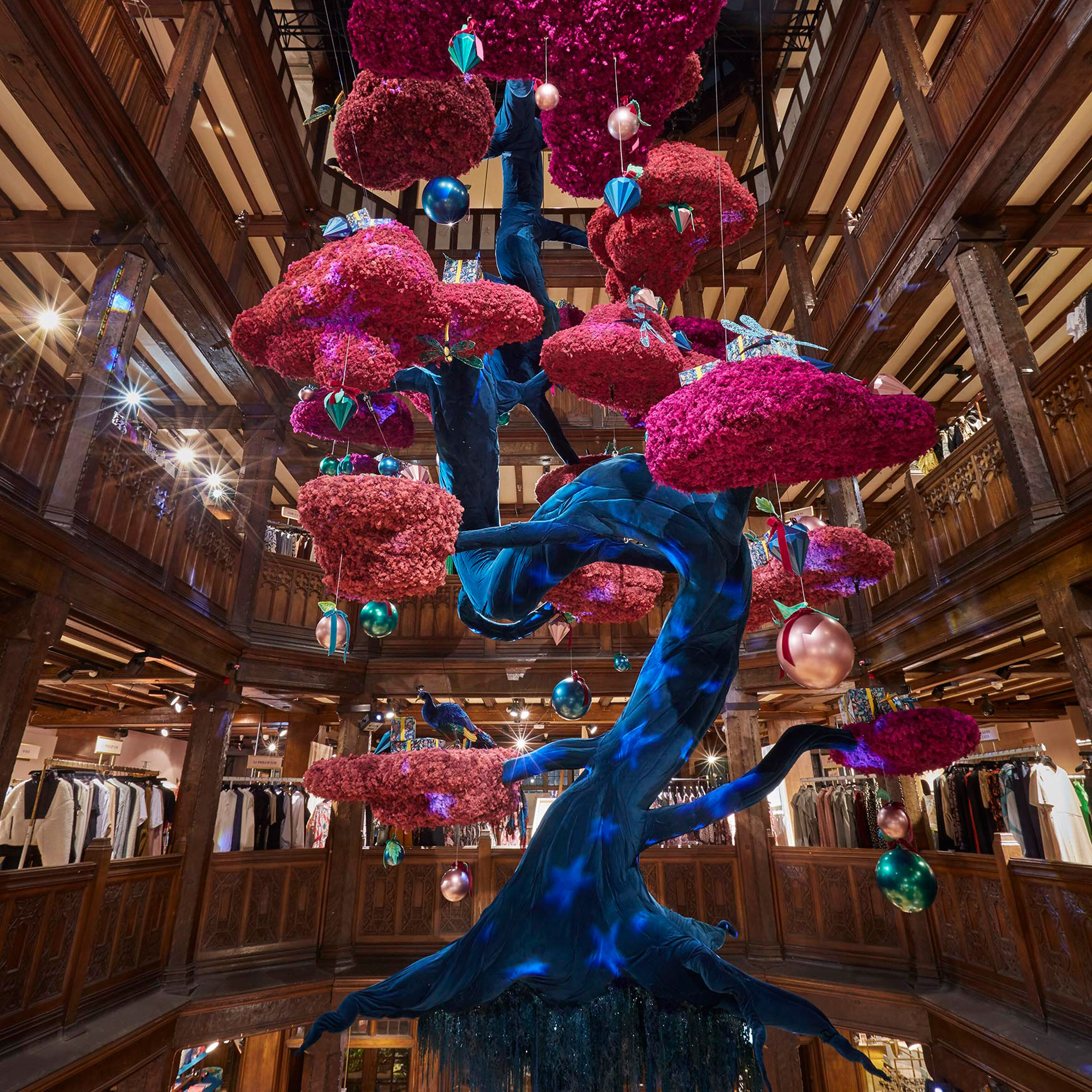 10 самых оригинальных. Гелиодом франция. Альпы. Фрэнк гери деконструктивизм. Перевёрнутый дом шимбарк.