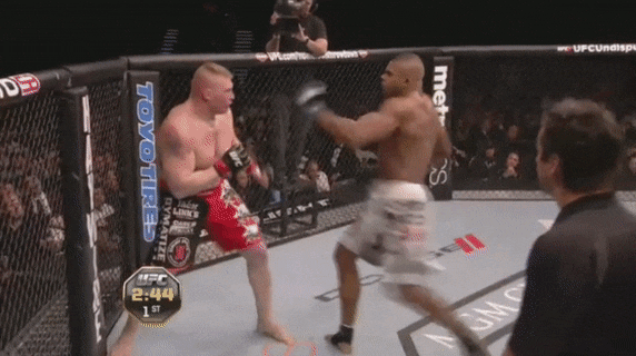 Алистар Оверим нокаутировал Леснара.