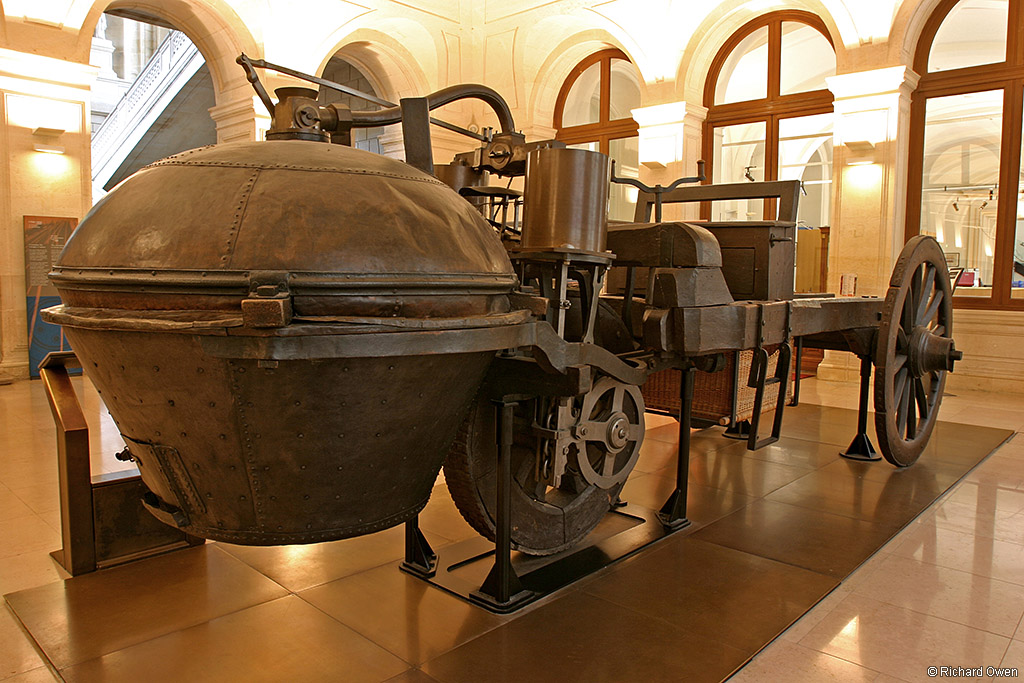 Паровой трицикл Кюньо [источник фото: www.adityacars.car.blog]