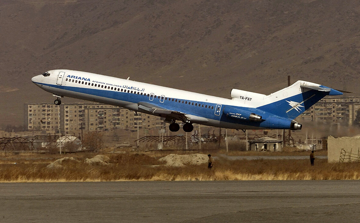 Самолет Boeing 727-200 авиакомпании Ariana Afghan airlines (Фото: Олег Попов / Reuters)