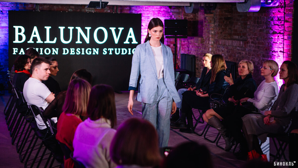 Главным поводом стала премьера совместного проекта БПС-Сбербанка и онлайн-магазина Lamoda — LaCard. Это карта с money-back до 10% в магазине Lamoda (а ещё она пахнет: белая — малиной, чёрная — мятой).