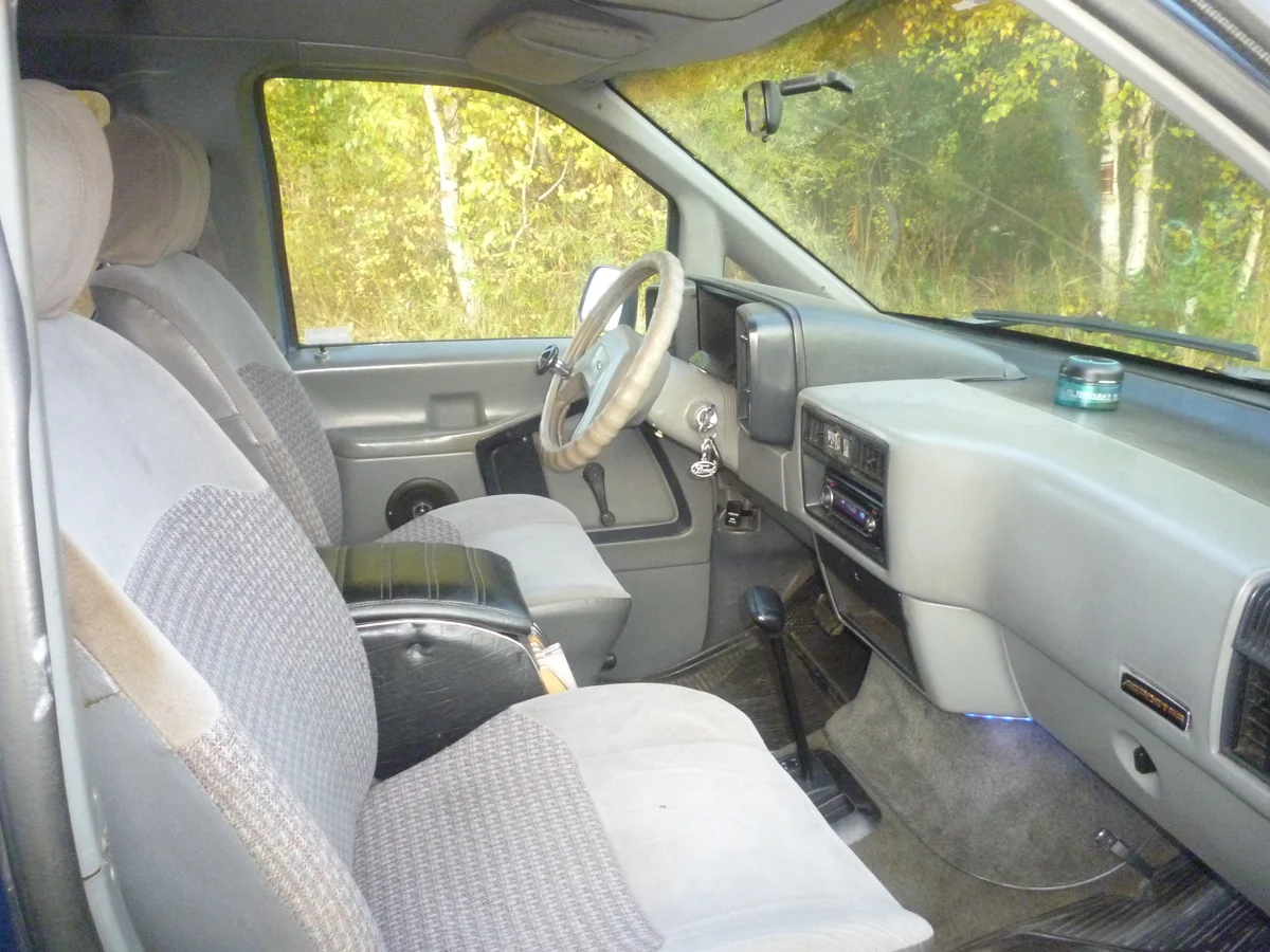 Ford Aerostar. Фотография взята с сервиса Яндекс Картинки