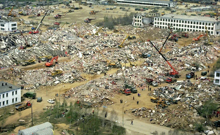 Здесь закопаны люди