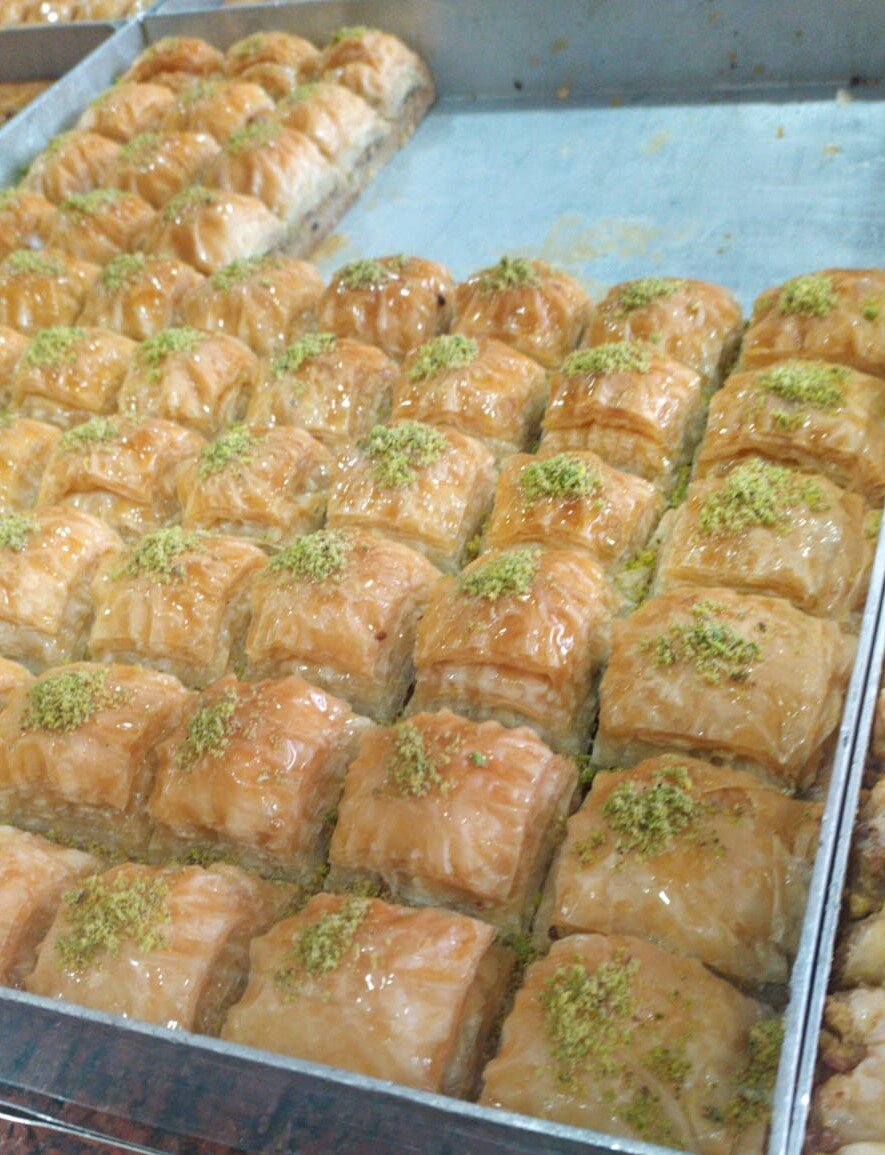 Пахлава с грецким орехом и фисташкой.