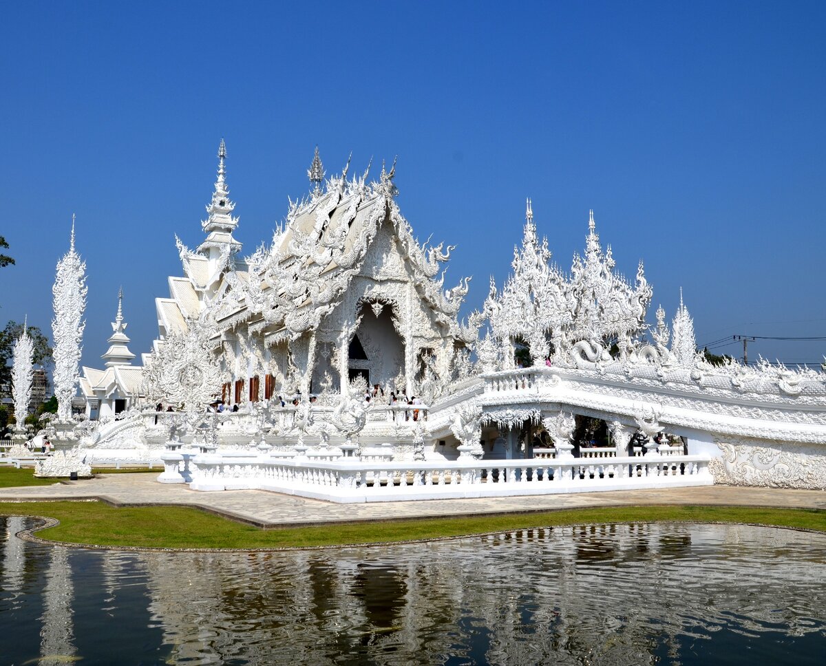 Белый храм в Чианг Рае. Фото автора.