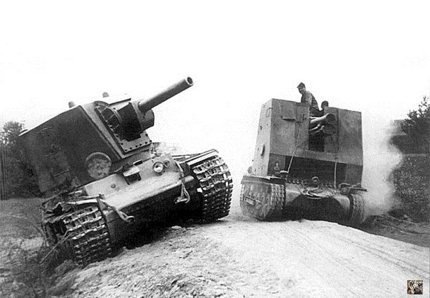 Советский танк КВ-2